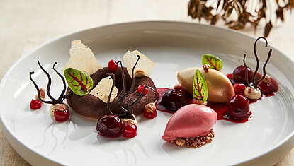Mandelschokolade / Dulce de Leche / Rotes Rübeneis; Minglers Sportalm, 6365 Kirchberg bei Kitzbühel, Tirol (Austria)