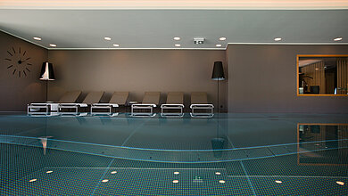 Indoor pool in wellness hotel Minglers Sportalm in Kirchberg near Kitzbühel