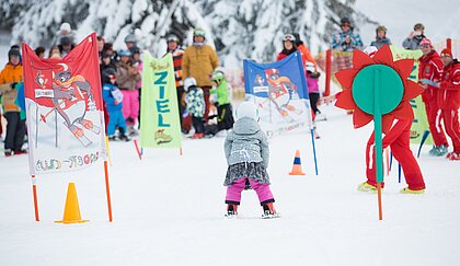 Children’s ski school race in Brixen im Thale